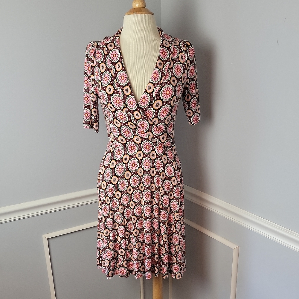 BODEN Black Opulent Daisy Jersey Fixed Wrap Floral Fit Flare Short Sleeve Dress‎
